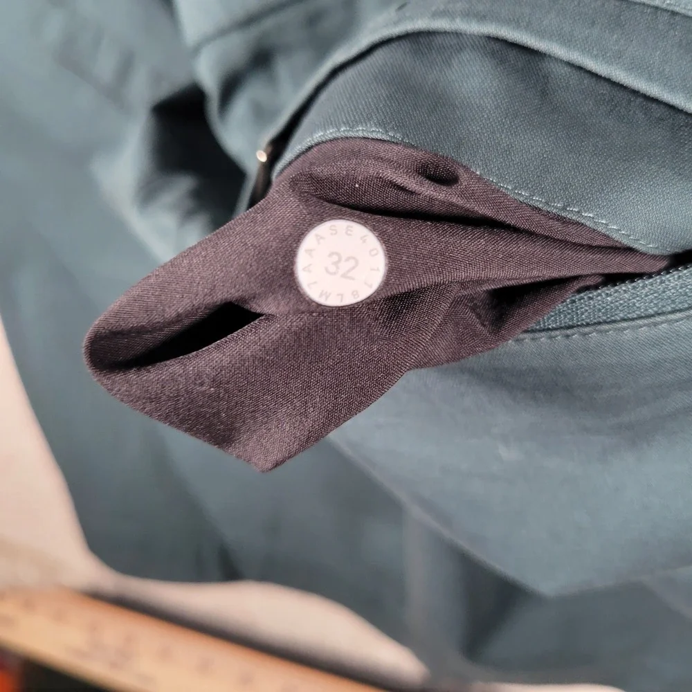 lululemon athletica commission shorts